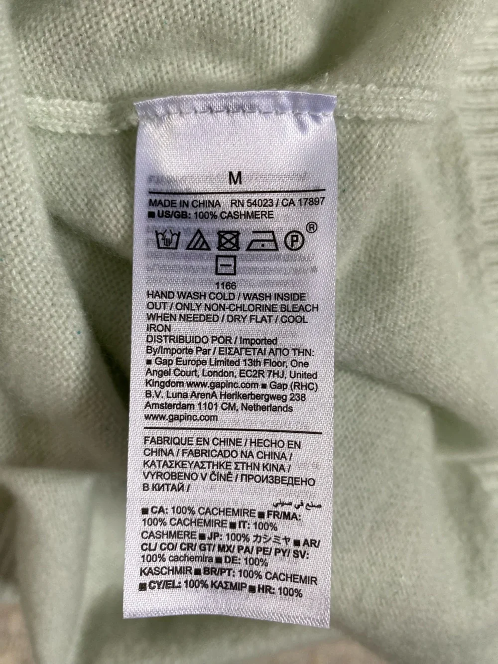 {Banana Republic} Cashmere Sweater